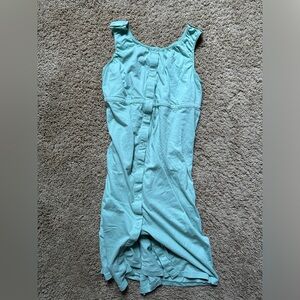 *NEVER WORN* 2 Piece Set: labor gown and maternity delivery robe